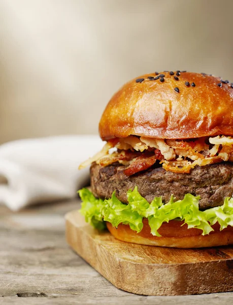 Smaczny Hamburger zbliżenie — Zdjęcie stockowe