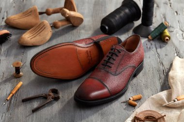 El yapımı ayakkabılar.