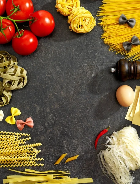 Pasta e ingredienti — Foto Stock