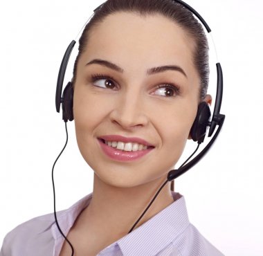 Genç müşteri hizmetleri temsilcisi