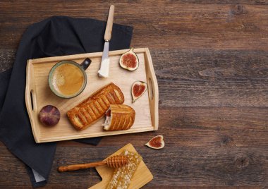 Mücevher ve kahve Kahvaltı