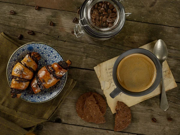 Zelfgemaakte koffie van bovenaf — Stockfoto