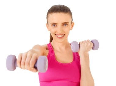 el ağırlıkları ile genç kadın