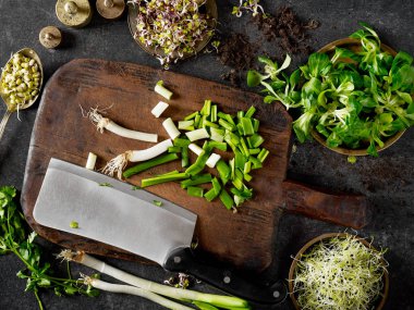 kesme tahtası ve sebze