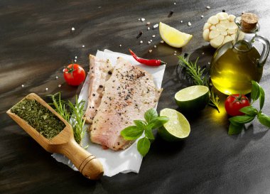 Balık fileto yukarıdan