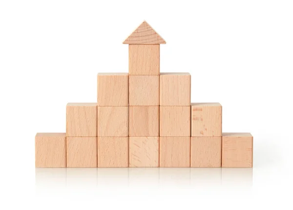 Dřevěné bloky pyramidy — Stock fotografie