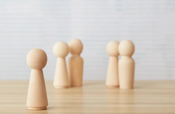 Conceito de namoro com cubos de brinquedo de madeira — Fotografia de Stock