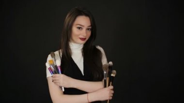 Visagiste fırçaları ile