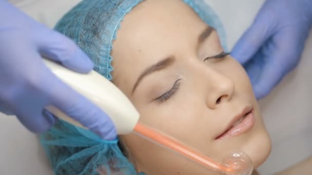 Terapia Facial Darsonval — Vídeo de Stock