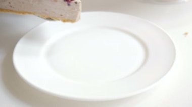 Çok kolay bir plaka üzerine koyarak