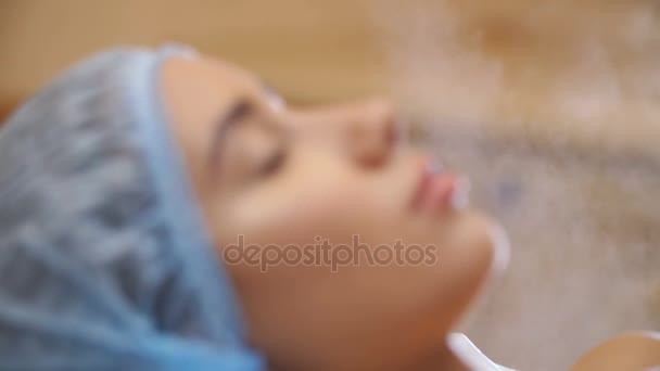 The procedure of steaming the skin — Stock Video