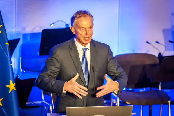 Tony Blair, da Grã-Bretanha, falando no Parlamento Europeu . — Fotografia de Stock