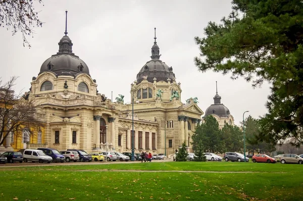 Słynnego kąpieliska Szechenyi w Budapeszcie obraz. — Zdjęcie stockowe