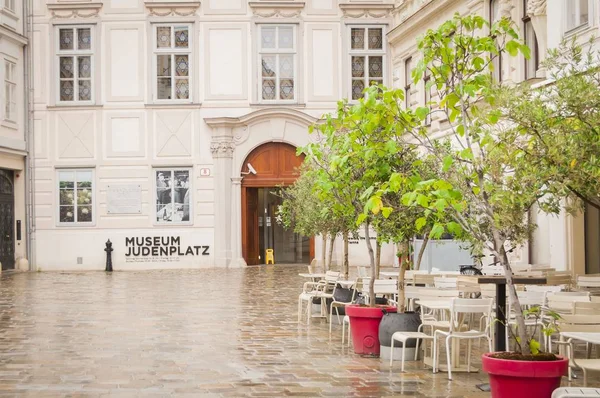 Judenplatz, "The Jewish square", town's square in central Vienna — Stock Photo, Image