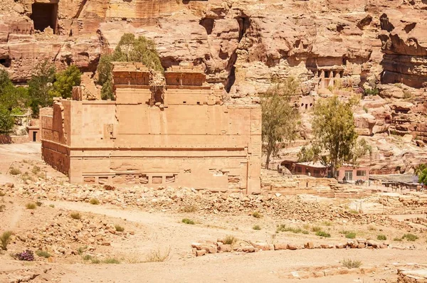 Qasr al-Bint (tempel av Dushares) i Petra. — Stockfoto