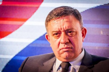 Eilat, İsrail. 21 Aralık 2017. Avi Gabbay, şu anda basına röportaj veren İşçi Partisi lideri olarak hizmet veren bir İsrailli politikacı.