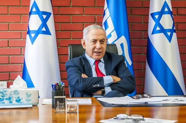 Tel Aviv, İsrail. 14 Ağustos 2019. İsrail Başbakanı Benjamin Netanyahu, Beit-Jabotinsky yerleşkesinde Rus medya kuruluşlarından gazetecilerle bir araya geldi..