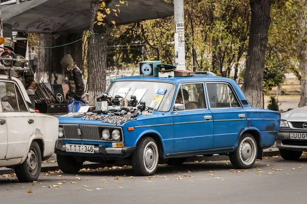 Tbilisziben Georgiában 2019 November Különböző Tárgyak Elhelyezett Régi Szovjet Autók — Stock Fotó