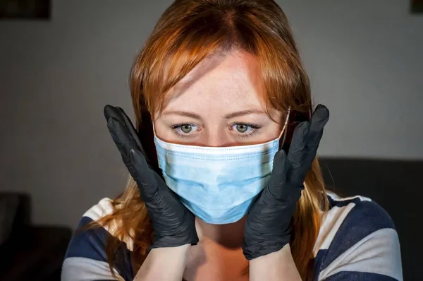 Attractive Caucasian Young Woman Putting Protective Face Mask Covid Novel — Stock Photo, Image