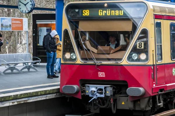 Berlín Alemania Febrero 2020 Tradicional Rojo Amarillo Bahn Trenes Ciudad — Foto de Stock