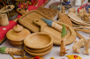 El yapımı DIY ahşap mutfak gereçler aletleri sattı.