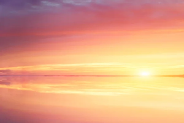 Fantasy sunset lake sunshine sunrise, great design for any purposes. Beautiful autumn nature. Summer sunset. Vacation, summer. Autumn morning sunrise. Evening skyline. Abstract background — 스톡 사진