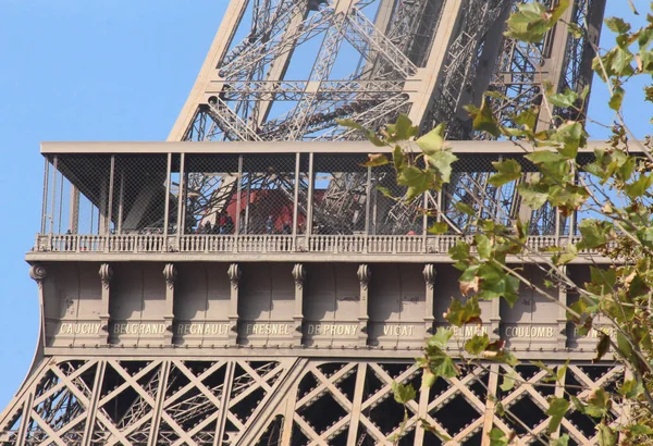 El fragmento de la Torre Eiffel en París —  Fotos de Stock