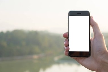 boş ekran ile akıllı telefon kullanan adam. cep Ekle, 