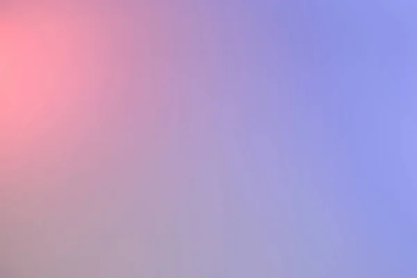Rosa und blauer Farbverlauf defokussiert abstrakten Hintergrund — Stockfoto