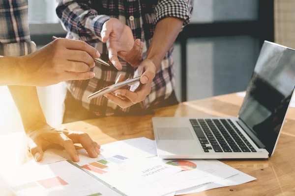 Reunión Del Equipo Negocios Present Professional Inversor Que Trabaja Con — Foto de Stock