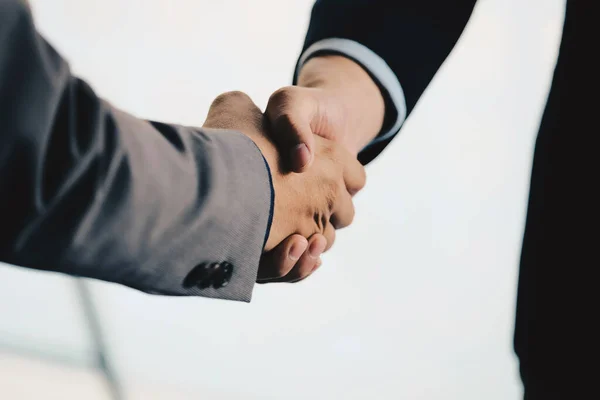 Close up of Business people shaking hands, finishing up meeting, — Stock Photo, Image