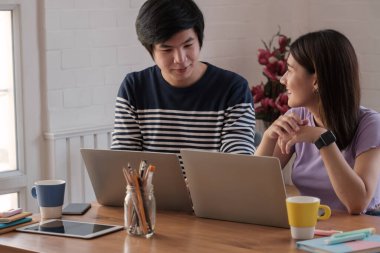 Başlangıç Çeşitliliği Takım Çalışması Beyin Fırtınası Buluşma Konsepti. İş Arkadaşlığı Planlama Yeni bir proje başlat