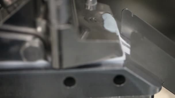 Machine de presse de pilule à l'usine pharmaceutique 