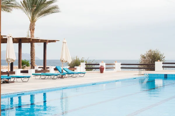 Yüzme Havuzu otelin merdiven ile