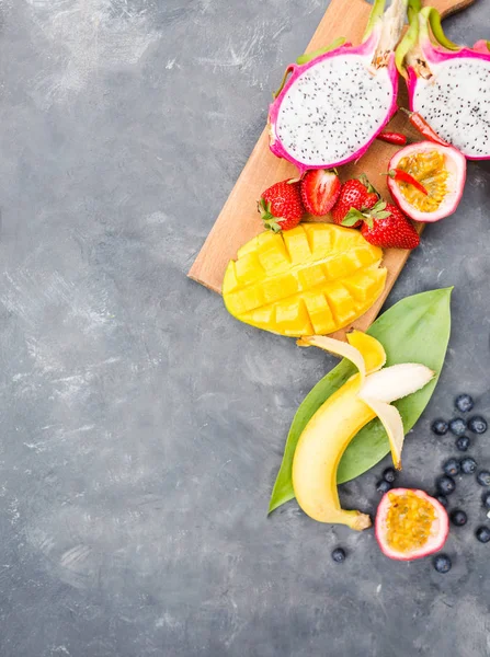 Pineapple, strawberries and passion fruit — Stock Photo, Image