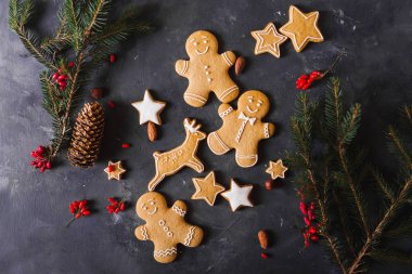 gingerbread çerezleri ve çilek