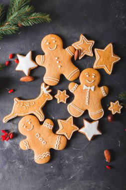 gingerbread çerezleri ve çilek