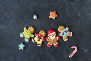 Renkli camlı gingerbreads