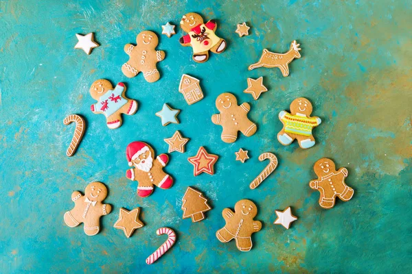 Ginger men with colored glaze — Stock Photo, Image