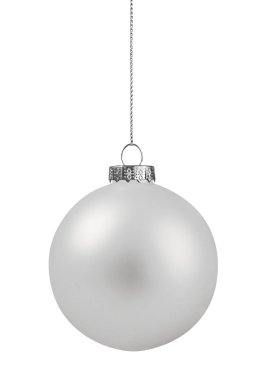 Beyaz izole ipte asılı beyaz Noel top