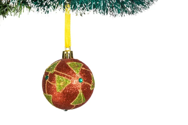 Χριστουγεννιάτικο-δέντρο διακοσμήσεις - την μπάλα. Απομονωμένα σε λευκό φόντο — Φωτογραφία Αρχείου