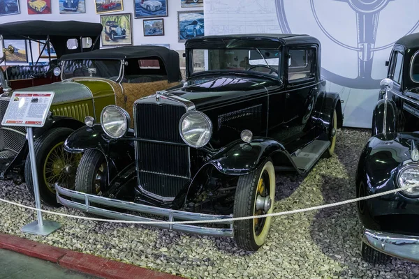 MOSCOW, RUSSIA - JUNE 3, 2017: Moscow museum of retro cars — Stock Photo, Image