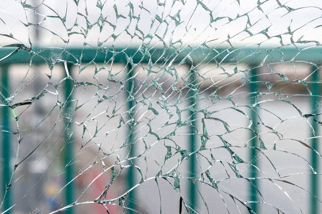 Image of the shattered glass