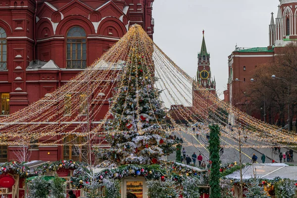 Dekoracje świąteczne i Noworoczne w Moskwie — Zdjęcie stockowe