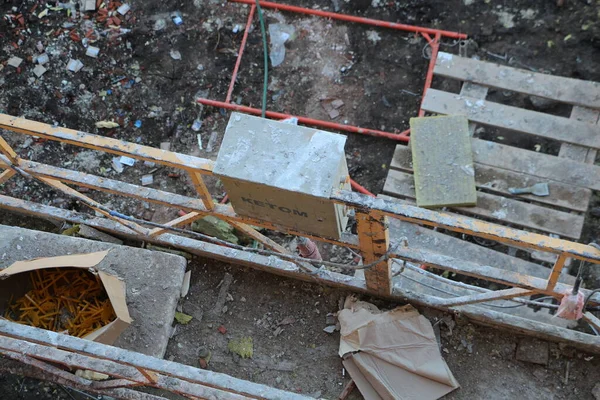 Ascenseur Avant Près Une Maison Inachevée — Photo