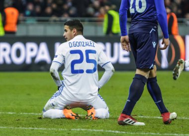 Kiev, Ukrayna - 15 Mart, 2018: eylem sırasında Ss Lazio Milli Güvenlik Olympiyskiy Stadyumu'nda Uefa Avrupa Ligi maçında Dinamo Kiev Derlis Gonzalez