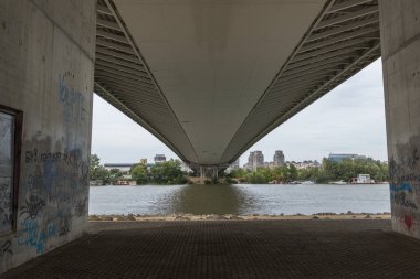 Belgrad 'daki Ada Köprüsü