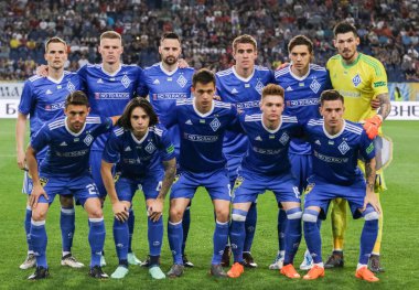 Dnipro, Ukrayna - 09 Mayıs, 2018: fotoğraf oyuncular Fc Dinamo Kiev Ukrayna Kupası Finali Dnipro-Arena Stadı nda maçtan önce takım