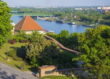 Kale sur ve Tuna Nehri Bratislava, Slovakya
