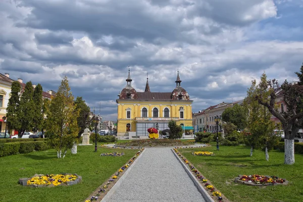 Orta kare ve eski belediye binası içinde Sighet, Maramuresh, Romania